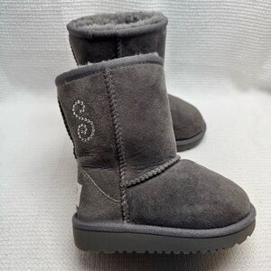 UGG Kids' Classic II Charcoal Suede Boots,Heart & S Detail, Infant sz 7
